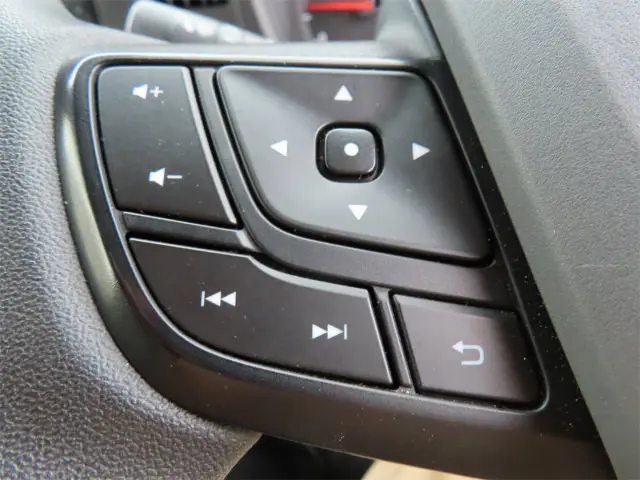いすゞ エルフ 2TG-NLR88AM(2WD)の写真19