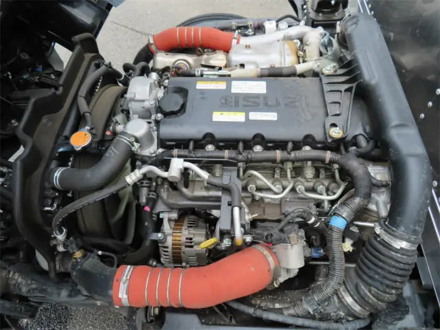 いすゞ エルフ 2TG-NLR88AM(2WD)の写真38