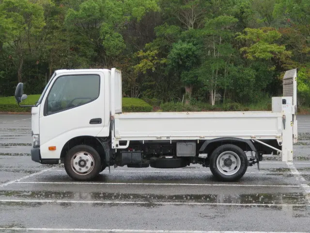 トヨタ ダイナ TPG-XZC605(2WD)の写真3
