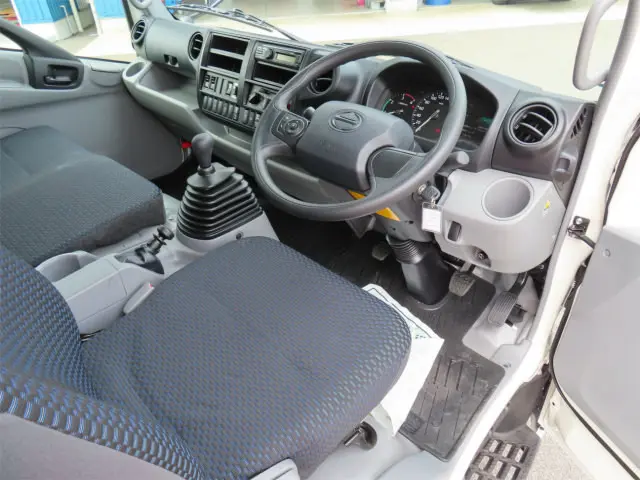 日野 デュトロ 2KG-XZU712M(2WD)の写真9