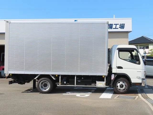 三菱 キャンター 2PG-FEB80(2WD)の写真4