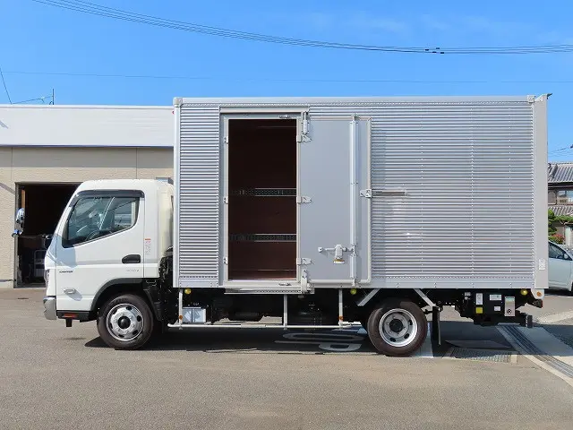 三菱 キャンター 2PG-FEB80(2WD)の写真9