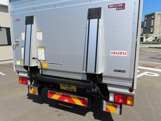 いすゞ エルフ 2TG-NPR88AM(2WD)の写真35