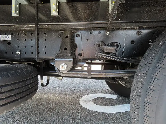 いすゞ エルフ 2TG-NPR88AM(2WD)の写真47