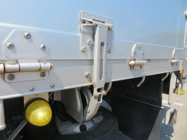 三菱 ファイター 2DG-FQ62F(6x4)の写真36