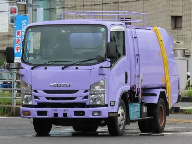 いすゞ エルフ TPG-NMR85N(2WD)の写真1