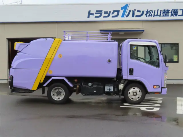 いすゞ エルフ TPG-NMR85N(2WD)の写真4