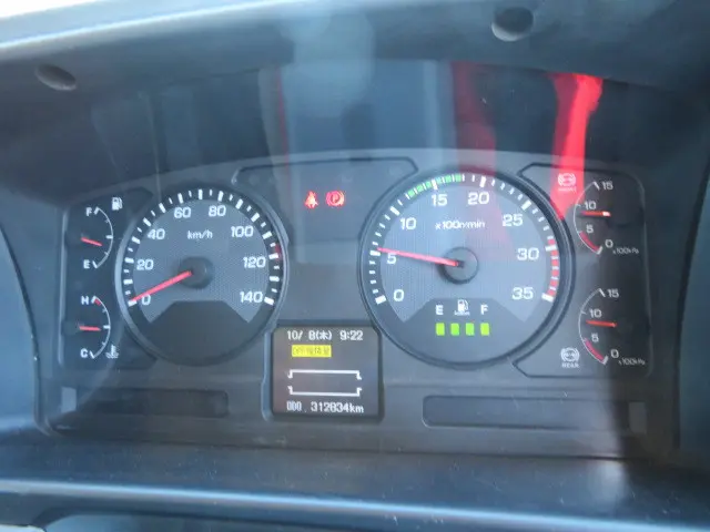 三菱 ファイター QKG-FK62FZ(2WD)の写真11