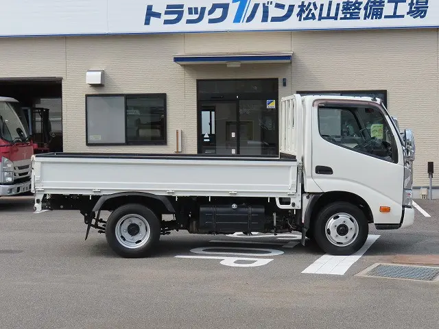 トヨタ ダイナ TKG-XZC605(2WD)の写真4