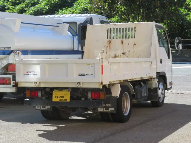 いすゞ エルフ TPG-NKR85AD(2WD)の写真2