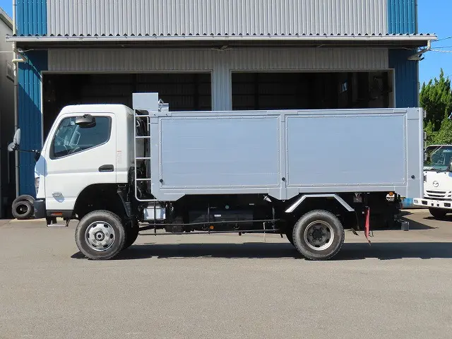 三菱 キャンター 2PG-FGB70(4WD)の写真3
