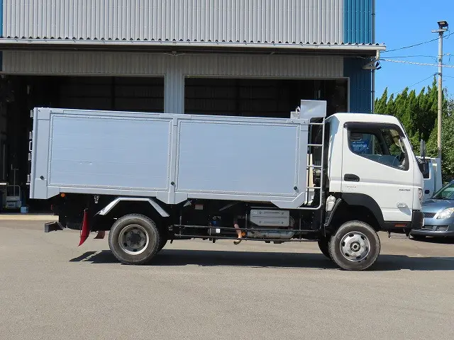 三菱 キャンター 2PG-FGB70(4WD)の写真4