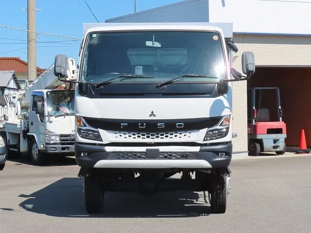 三菱 キャンター 2PG-FGB70(4WD)の写真5