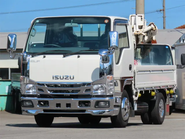 いすゞ エルフ 2RG-NJR88A(2WD)の写真1