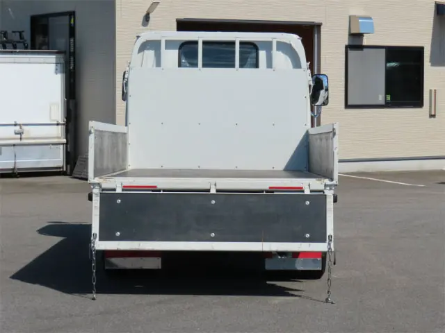 いすゞ エルフ 2RG-NJR88A(2WD)の写真8