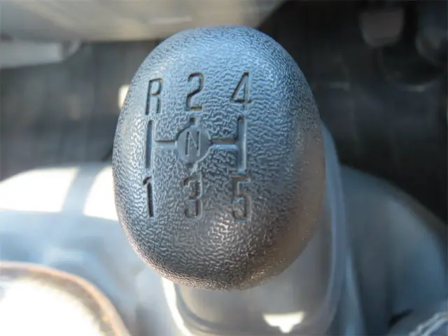 いすゞ エルフ 2RG-NJR88A(2WD)の写真18