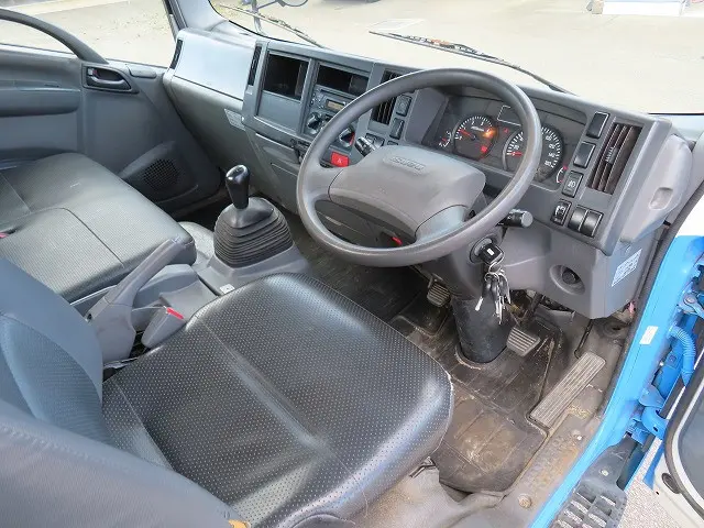 いすゞ エルフ TKG-NPR85YN(2WD)の写真9