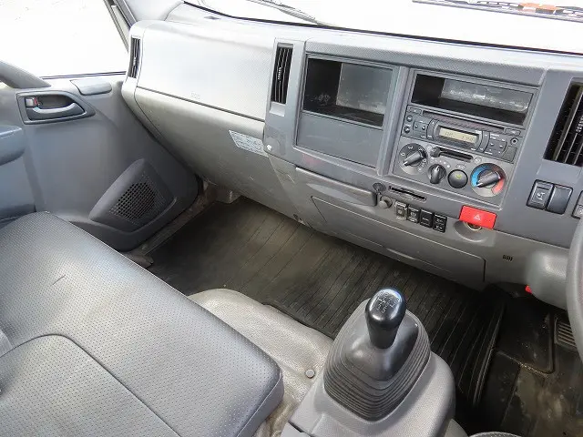 いすゞ エルフ TKG-NPR85YN(2WD)の写真14