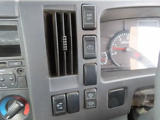 いすゞ エルフ TKG-NPR85YN(2WD)の写真16