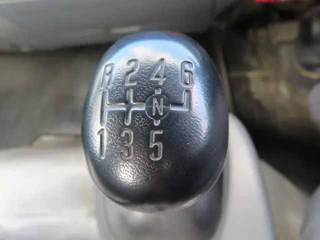 いすゞ エルフ TKG-NPR85YN(2WD)の写真17