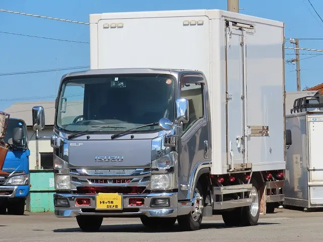 いすゞ エルフ TRG-NMR85AN(2WD)の写真1