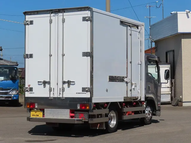 いすゞ エルフ TRG-NMR85AN(2WD)の写真2
