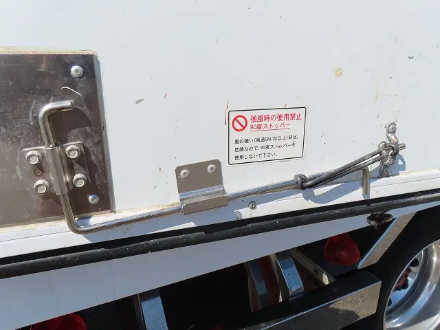 いすゞ エルフ TRG-NMR85AN(2WD)の写真35