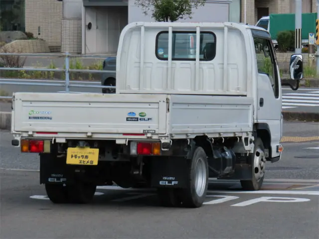 いすゞ エルフ TRG-NHR85A(2WD)の写真2