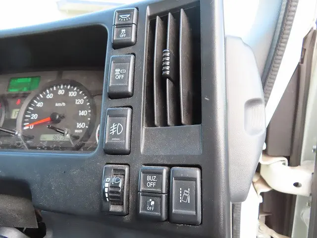 いすゞ エルフ 2RG-NPR88AN(2WD)の写真15