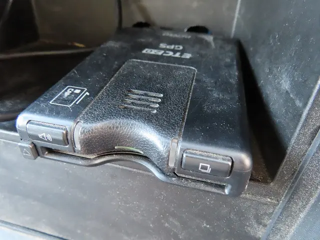 いすゞ エルフ 2RG-NPR88AN(2WD)の写真18