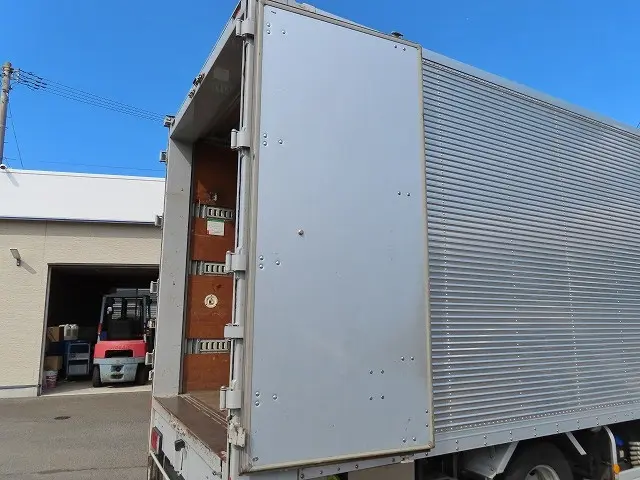 いすゞ エルフ 2RG-NPR88AN(2WD)の写真33