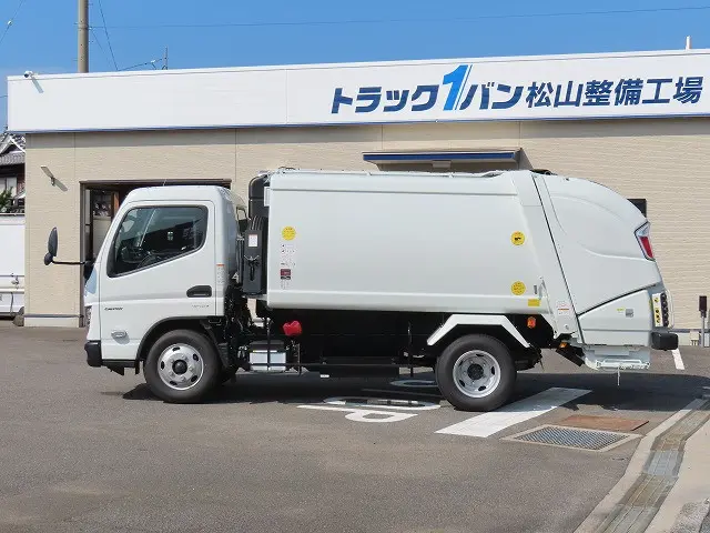 三菱 キャンター 2RG-FEAV0(2WD)の写真3