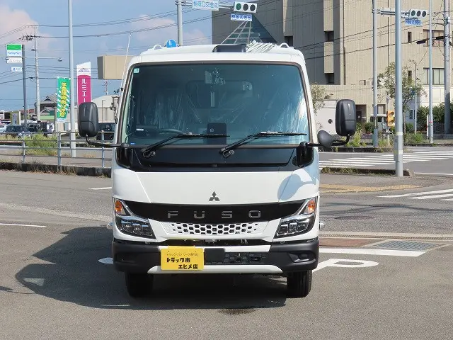 三菱 キャンター 2RG-FEAV0(2WD)の写真5