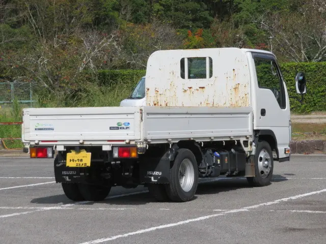 いすゞ エルフ 2RG-NJR88A(2WD)の写真2
