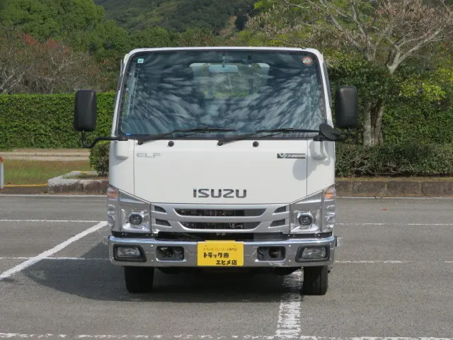 いすゞ エルフ 2RG-NJR88A(2WD)の写真5
