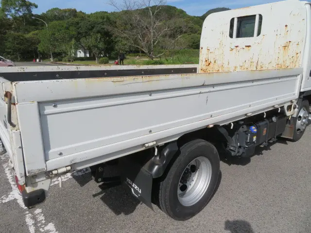 いすゞ エルフ 2RG-NJR88A(2WD)の写真31