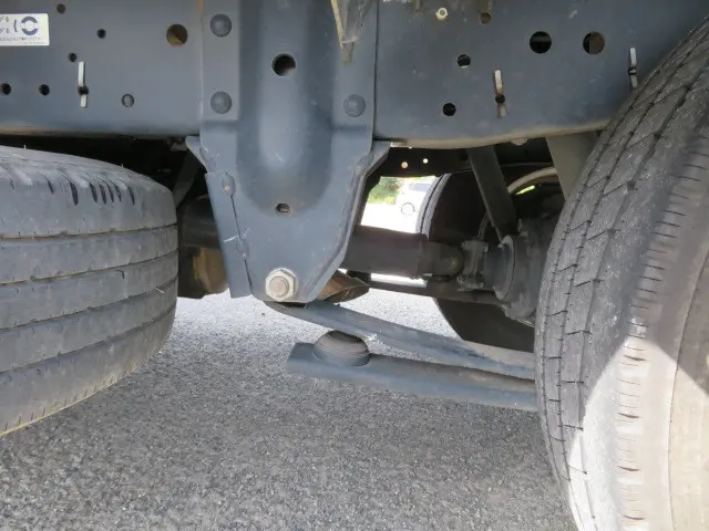 いすゞ エルフ 2RG-NJR88A(2WD)の写真44