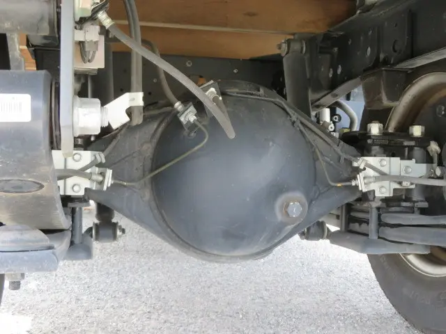 いすゞ エルフ 2RG-NJR88A(2WD)の写真45