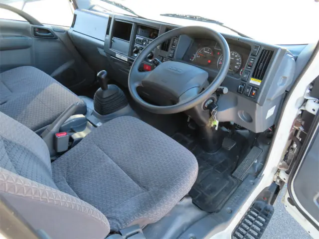 いすゞ エルフ TPG-NPR85AN(2WD)の写真8