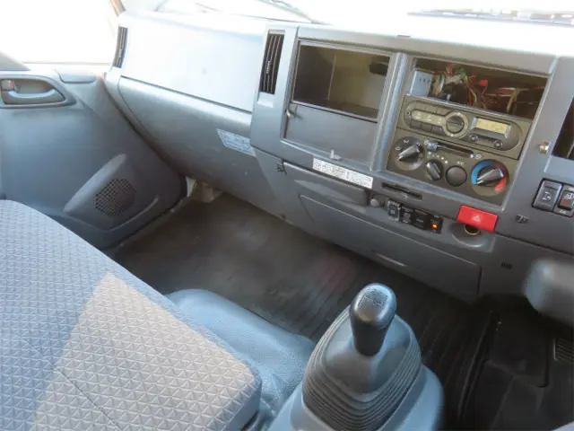 いすゞ エルフ TPG-NPR85AN(2WD)の写真12