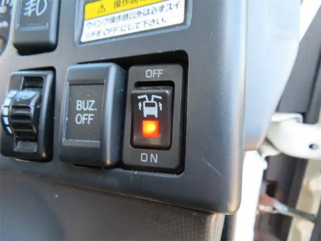 いすゞ エルフ TPG-NPR85AN(2WD)の写真14