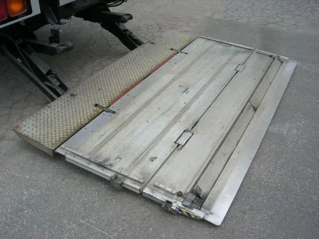 三菱 ファイター KL-FK61HMZ(2WD)の写真13