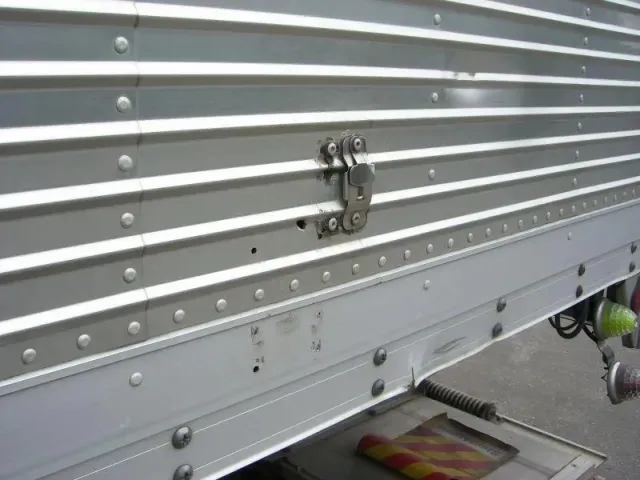 三菱 ファイター KL-FK61HMZ(2WD)の写真17