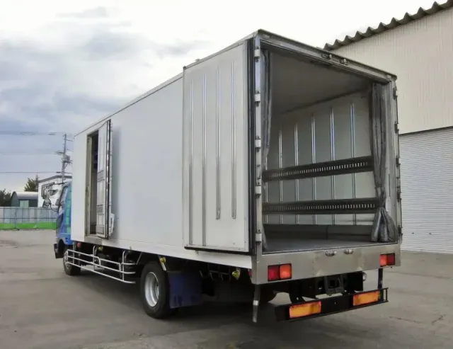 三菱 ファイター KL-FK61FLZ(2WD)の写真11