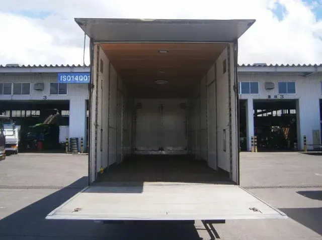 三菱 ファイター KL-FK61FLZ(2WD)の写真9