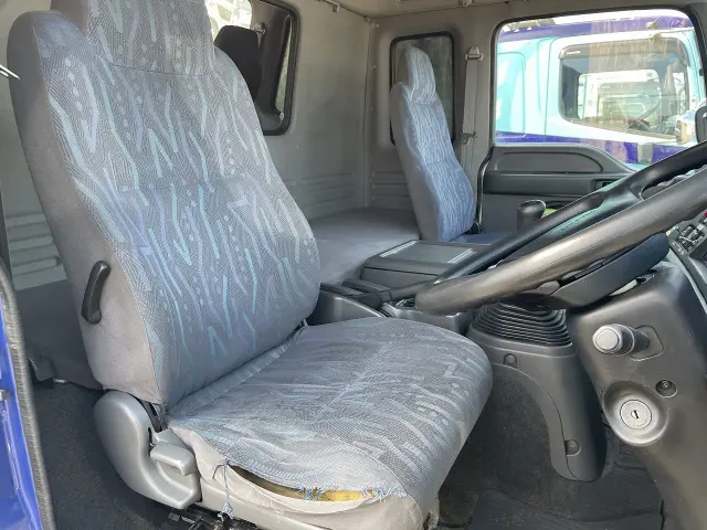 いすゞ フォワード PA-FRR34P4(2WD)の写真22