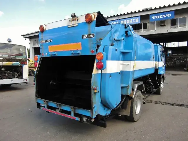 いすゞ フォワード PB-FRS35G3J(4WD)の写真2