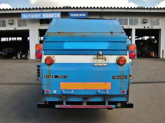 いすゞ フォワード PB-FRS35G3J(4WD)の写真3