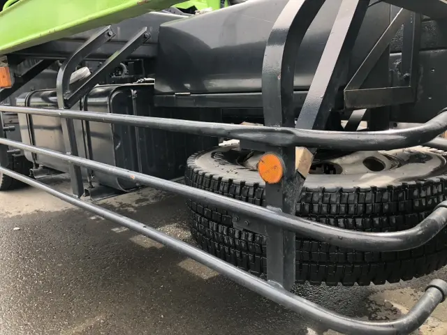 日野 レンジャー ADG-FE7JGWA(2WD)の写真14