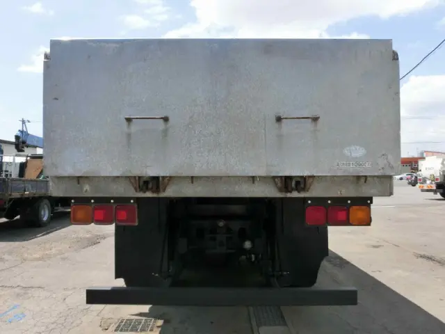 いすゞ ギガ PJ-CYZ51Q5(6x4)の写真5